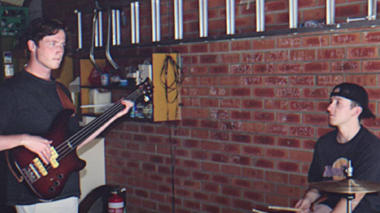 Back On Crack | The Cracked Tiles Documentary backdrop