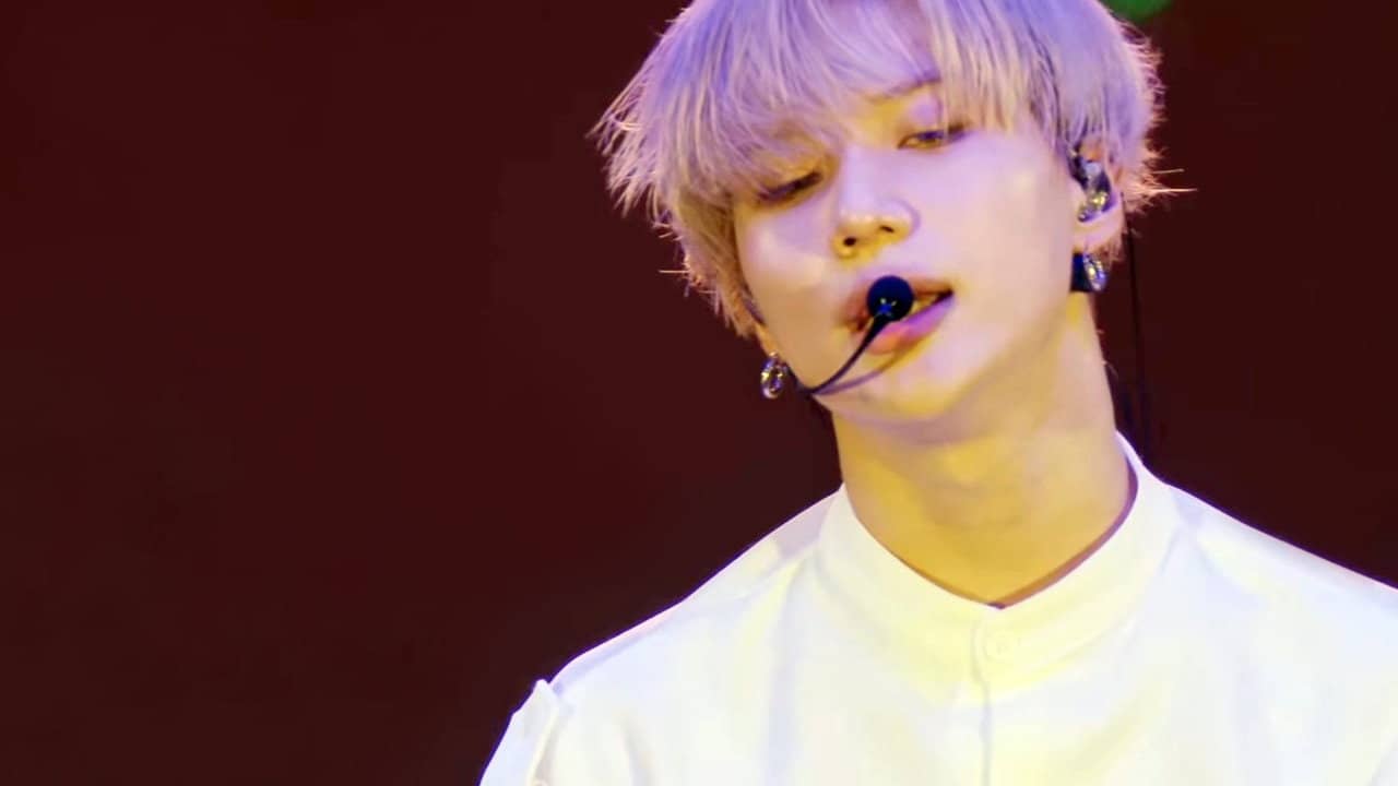 Taemin Arena Tour 2019  X™ backdrop