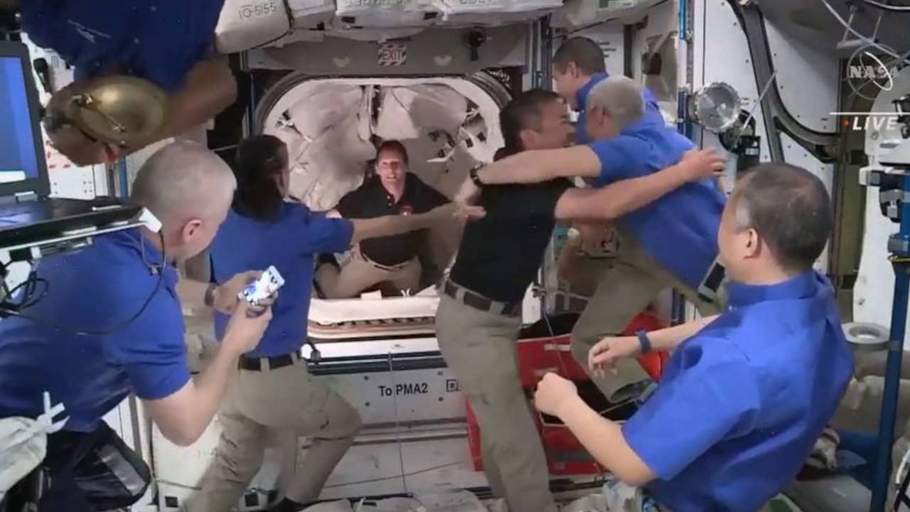 Thomas Pesquet, arrimage à l'ISS backdrop