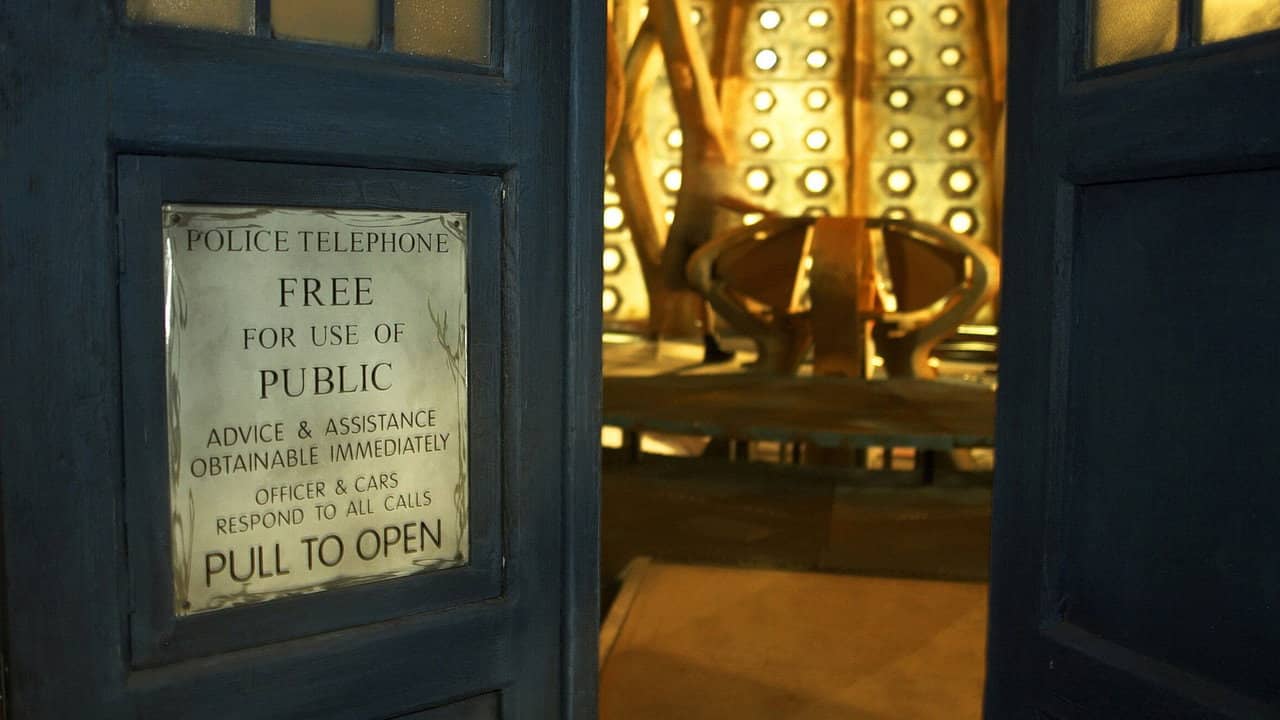 Doctor Who 9: Christopher Eccleston backdrop