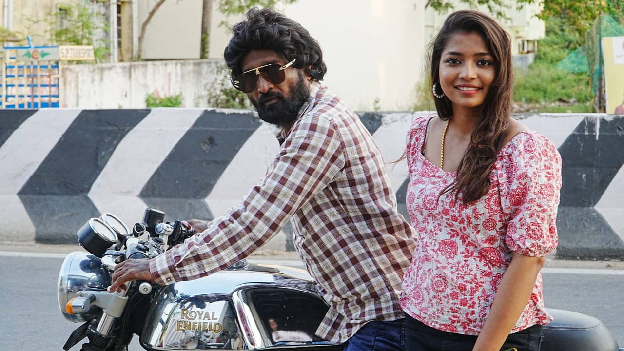 Yaarra Antha Paiyan Naanthan Antha Paiyan backdrop