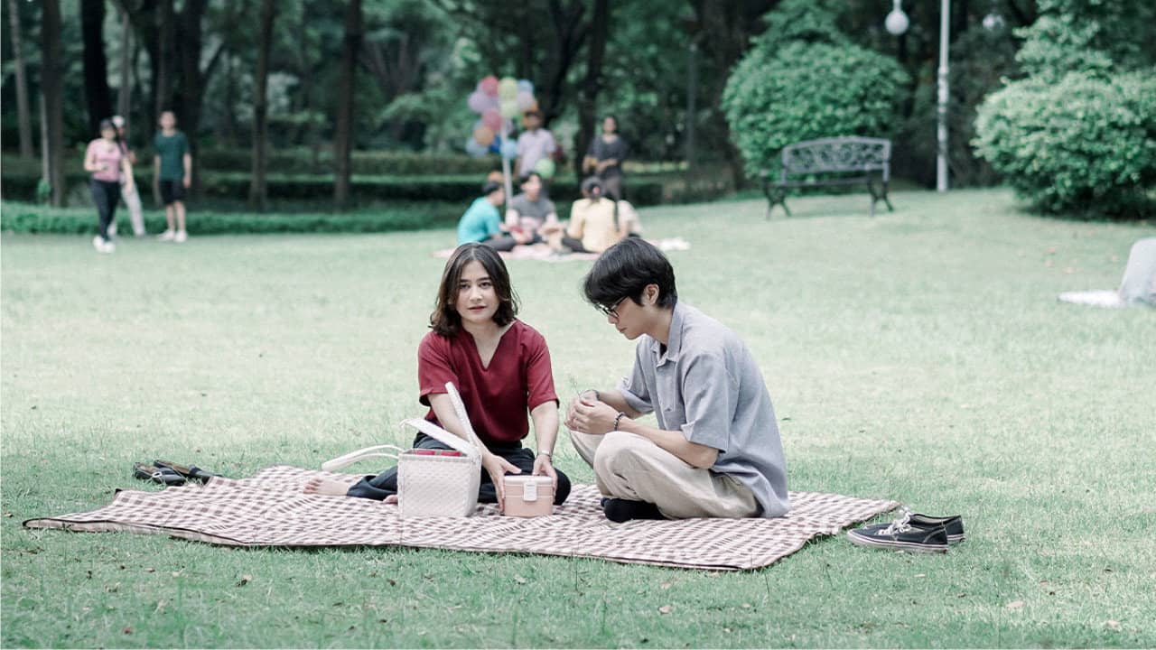 Cinta Dua Masa backdrop