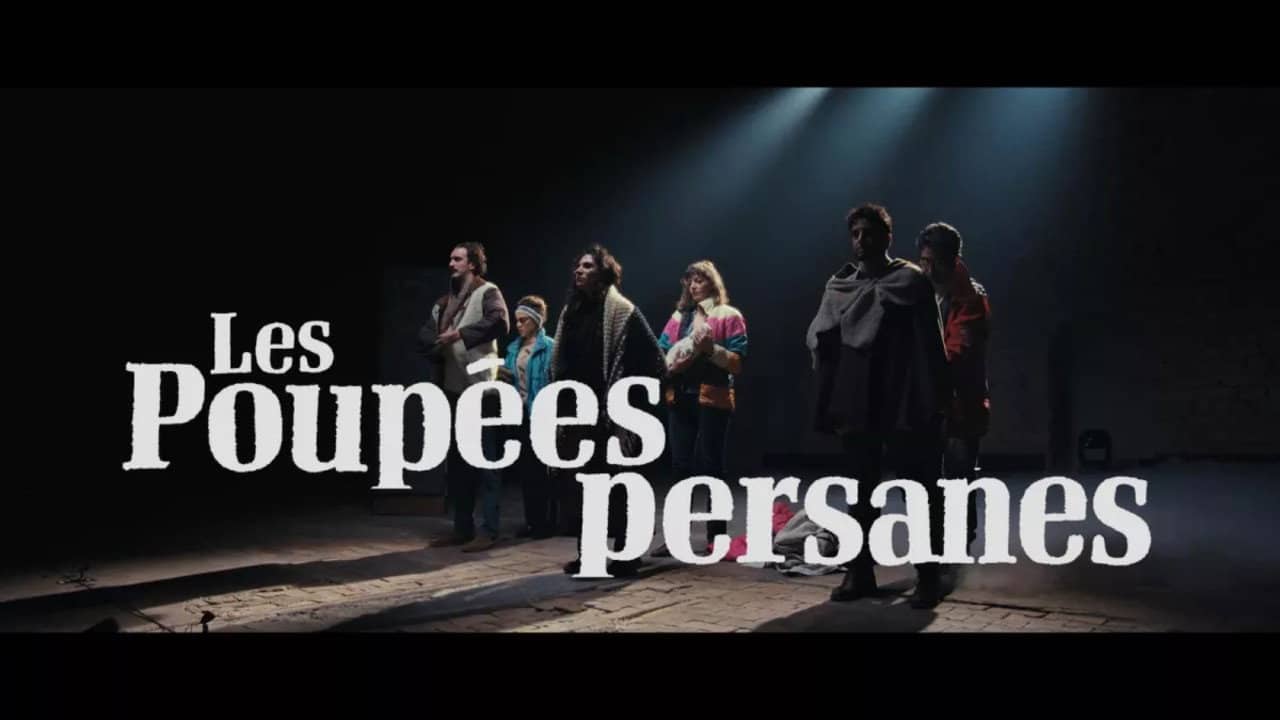 Les poupées persanes backdrop