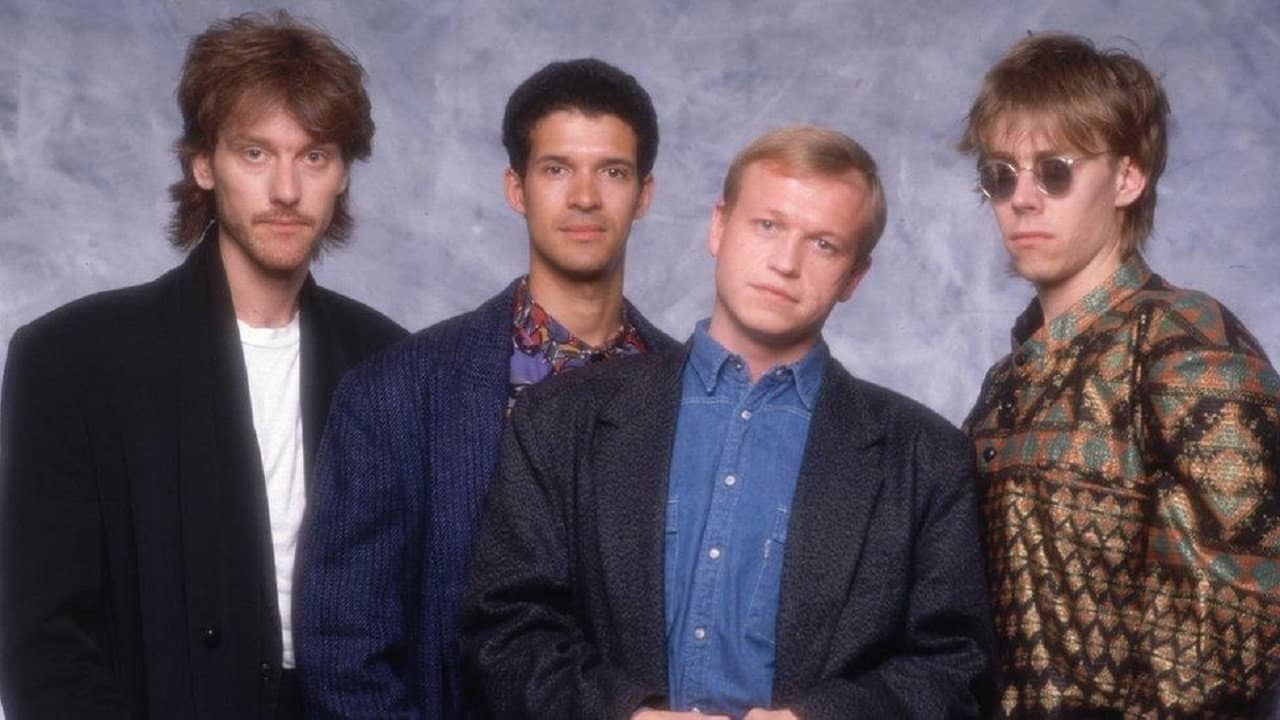 Level 42 - Live at Wembley backdrop