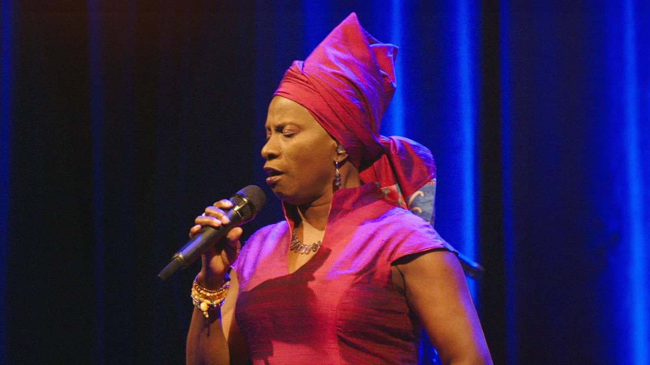 Angélique Kidjo : 40 ans de carrière backdrop