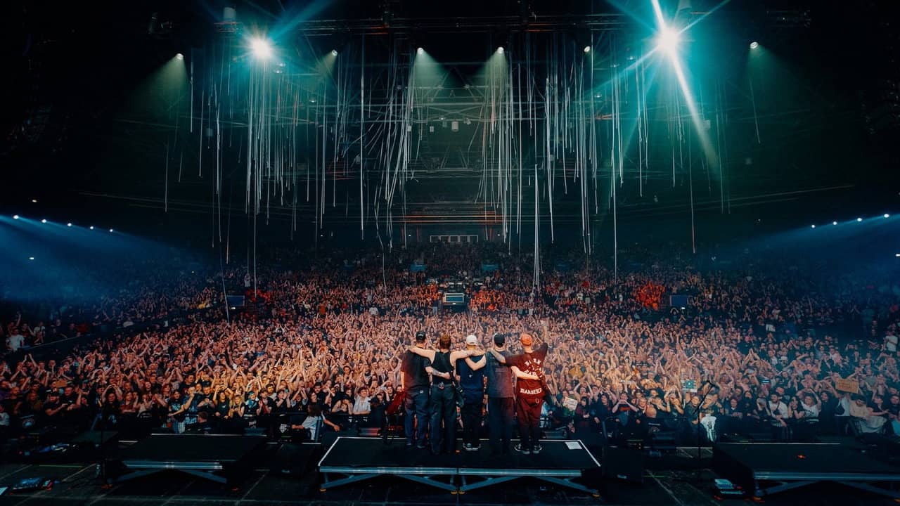 Landmvrks au Zénith de Paris backdrop