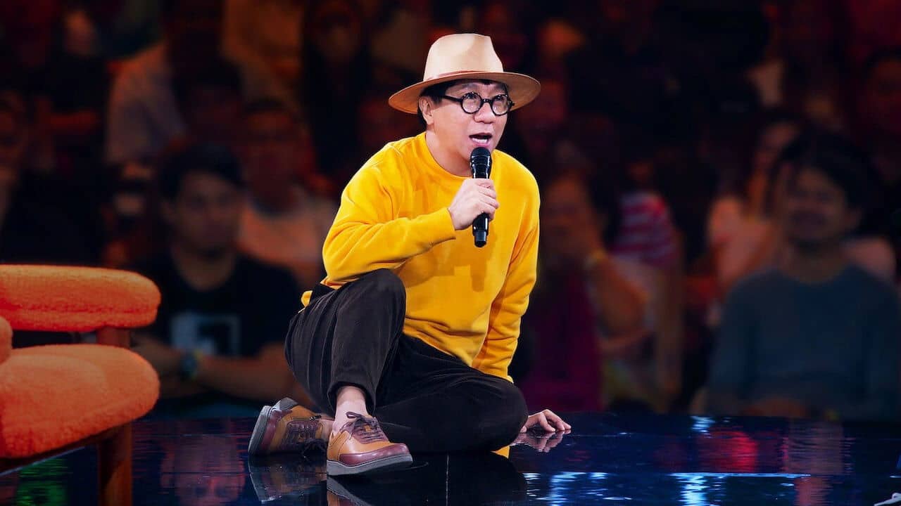 Sit Down with Stand Up Udom Taephanich backdrop