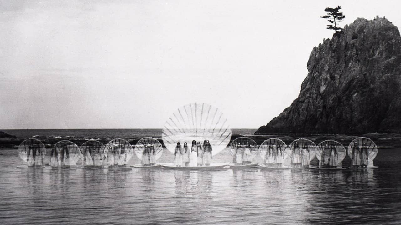 Sea Palace backdrop