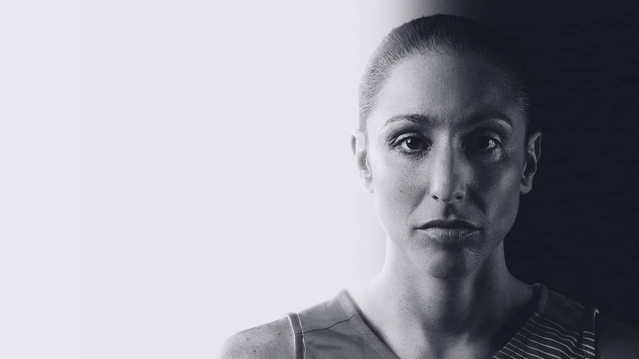 Taurasi backdrop