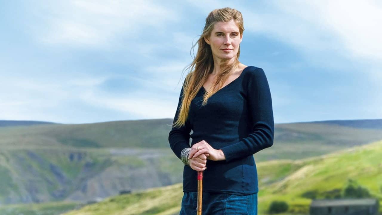 Amanda Owen's Farming Lives backdrop