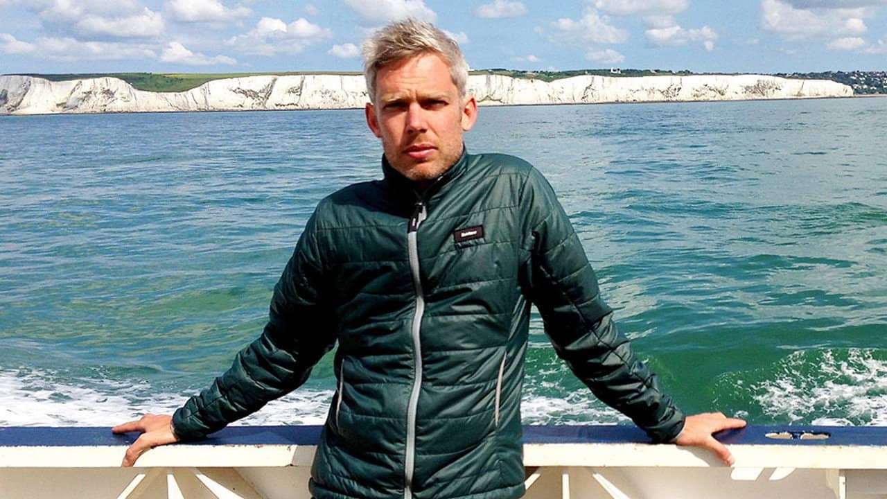 Shipwrecks: Britain's Sunken History backdrop