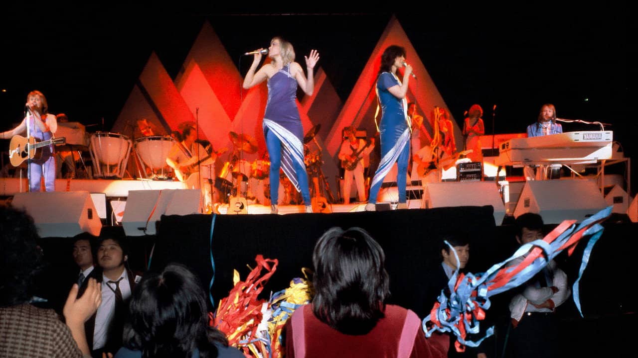 ABBA '80 Concert Tour in Japan backdrop