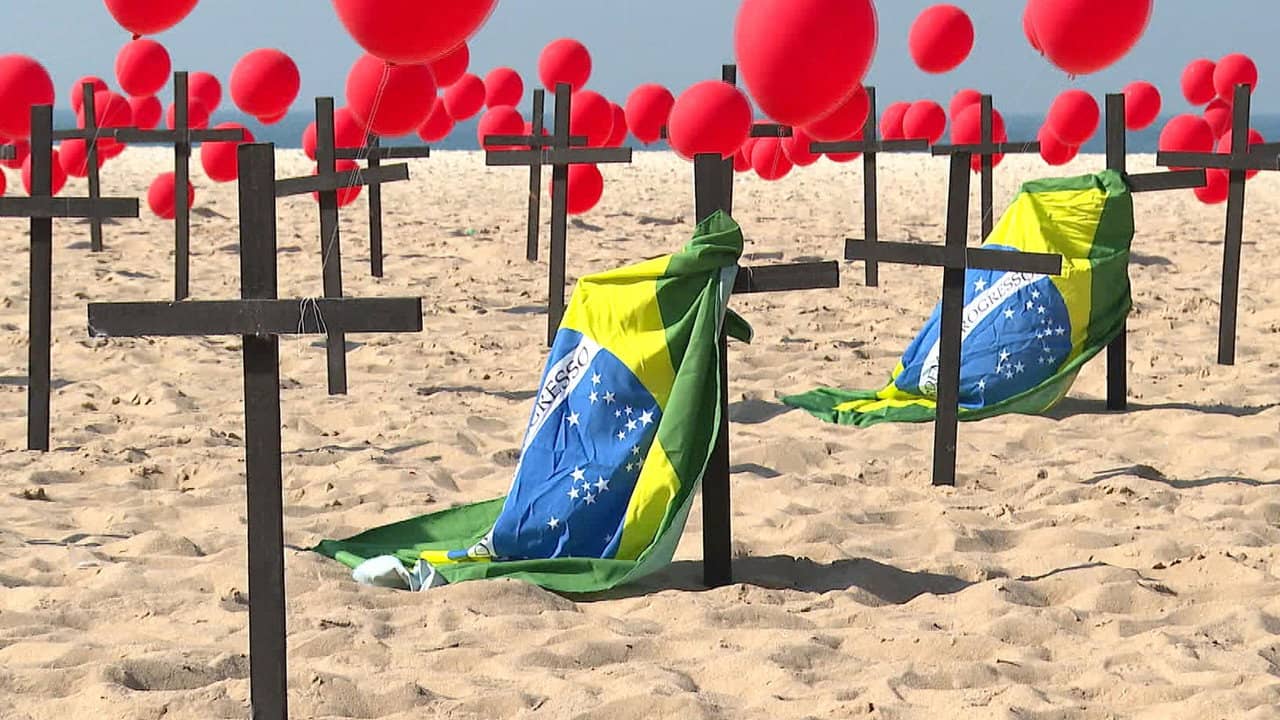 Voluntário ****1864: Quem São os Anônimos da Vacina? backdrop
