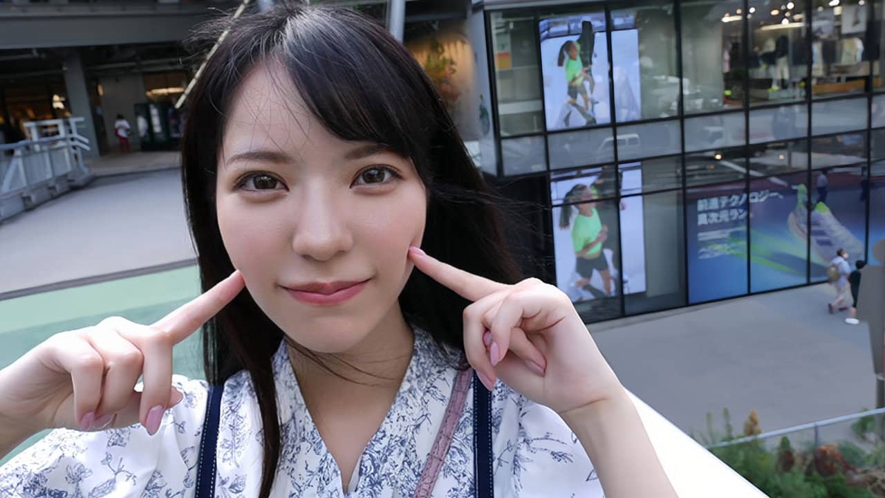 清楚系な彼女が裏では発作的ヤリマン女！？所構わず勃起させ強引にハメてくるむっつり本性むき出し初デート！！ 浅野こころ backdrop
