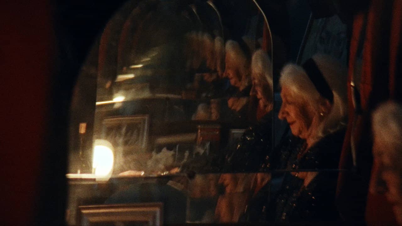 Madame Lola backdrop