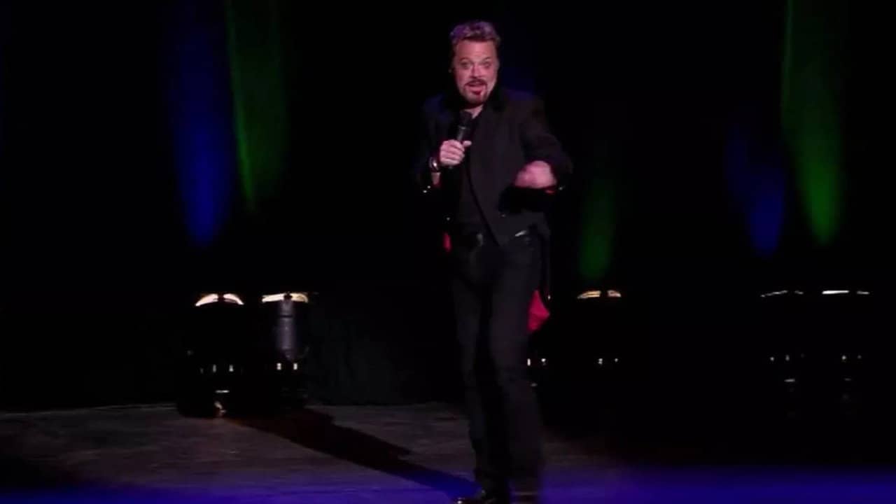 Eddie Izzard - Stripped : Tout en français backdrop