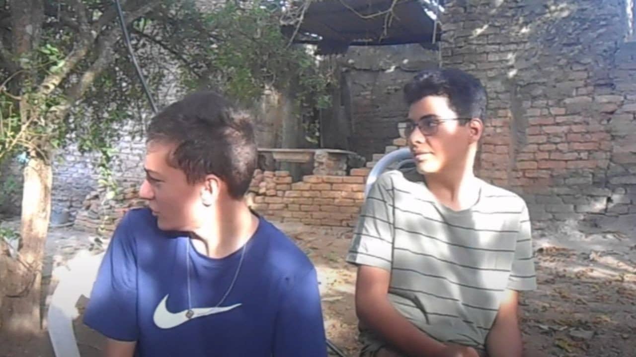 Um Outro Domingo backdrop