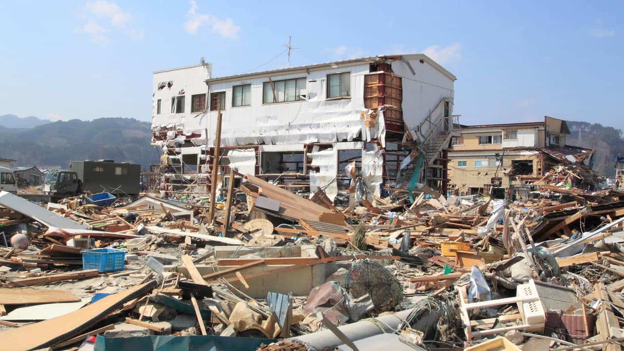 Japan: Hightech against earthquake backdrop