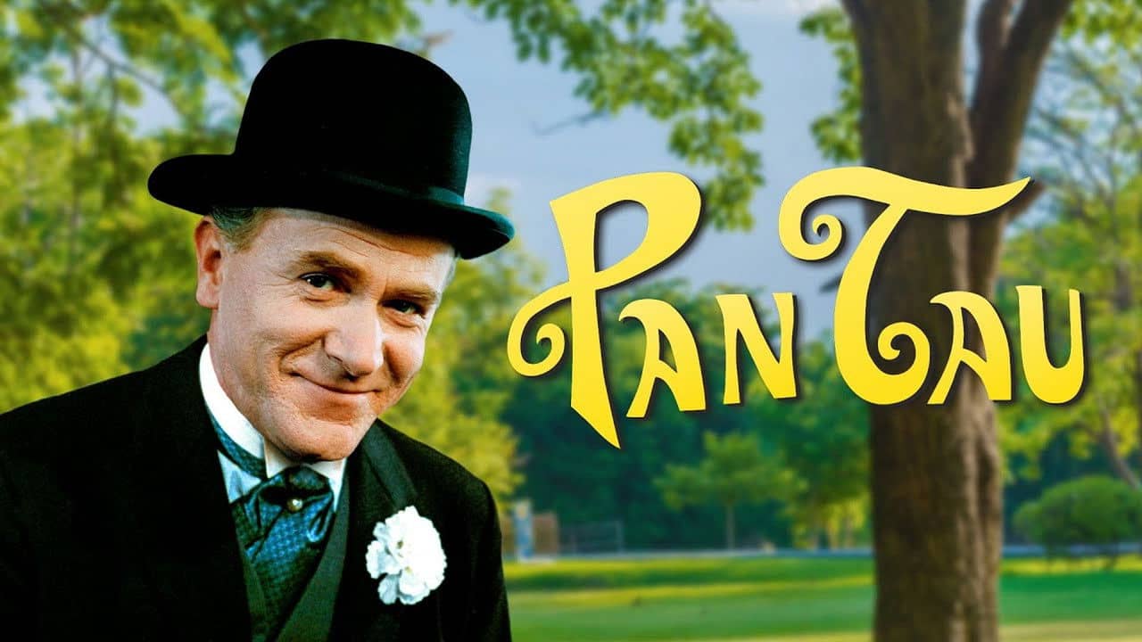 Pan Tau backdrop