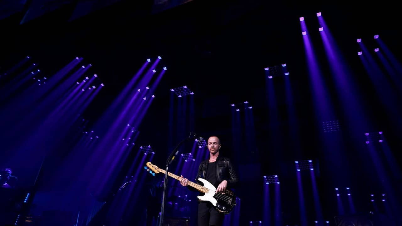 Calogero - Liberté Chérie Tour backdrop