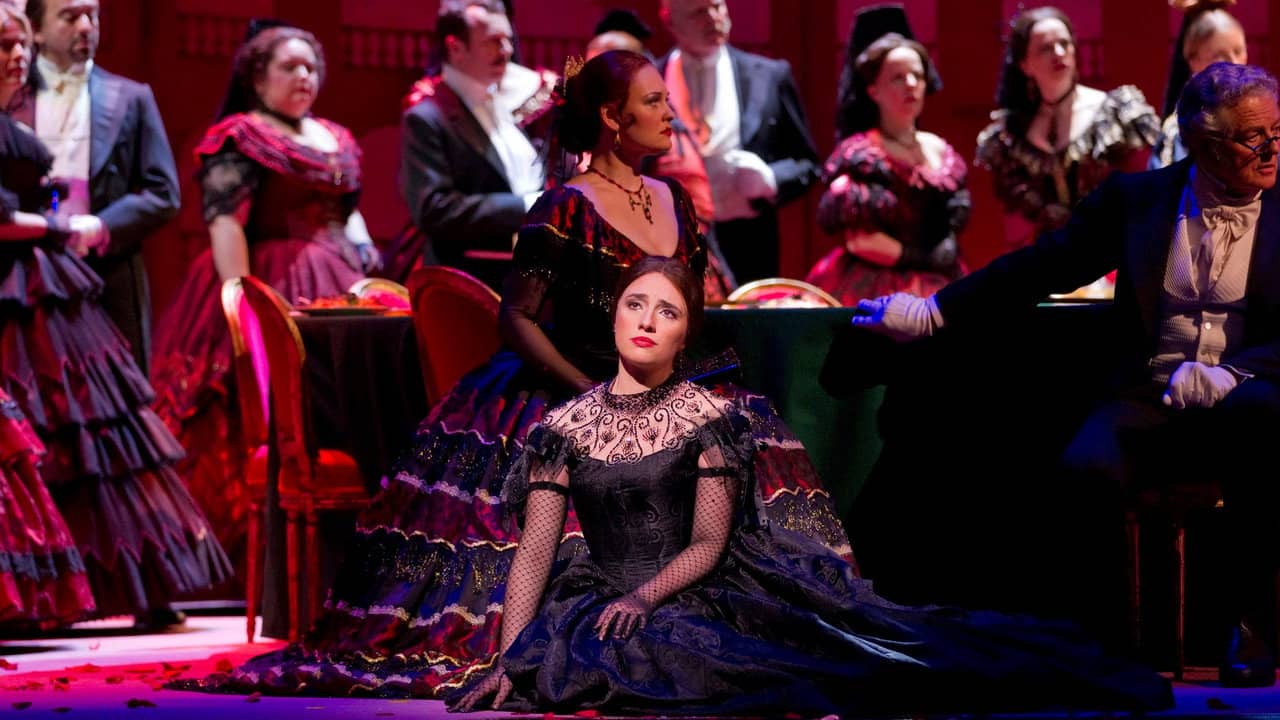 Royal Opera House: La Traviata backdrop