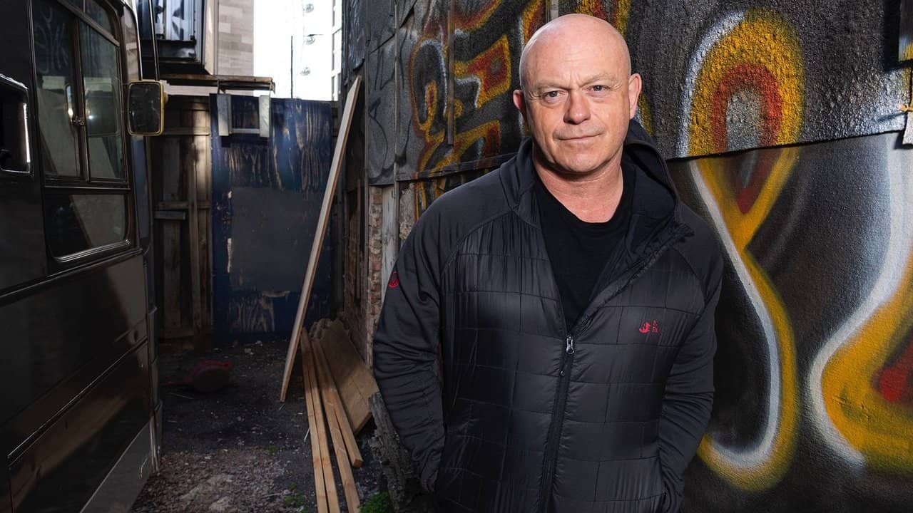 Ross Kemp: Living with... backdrop