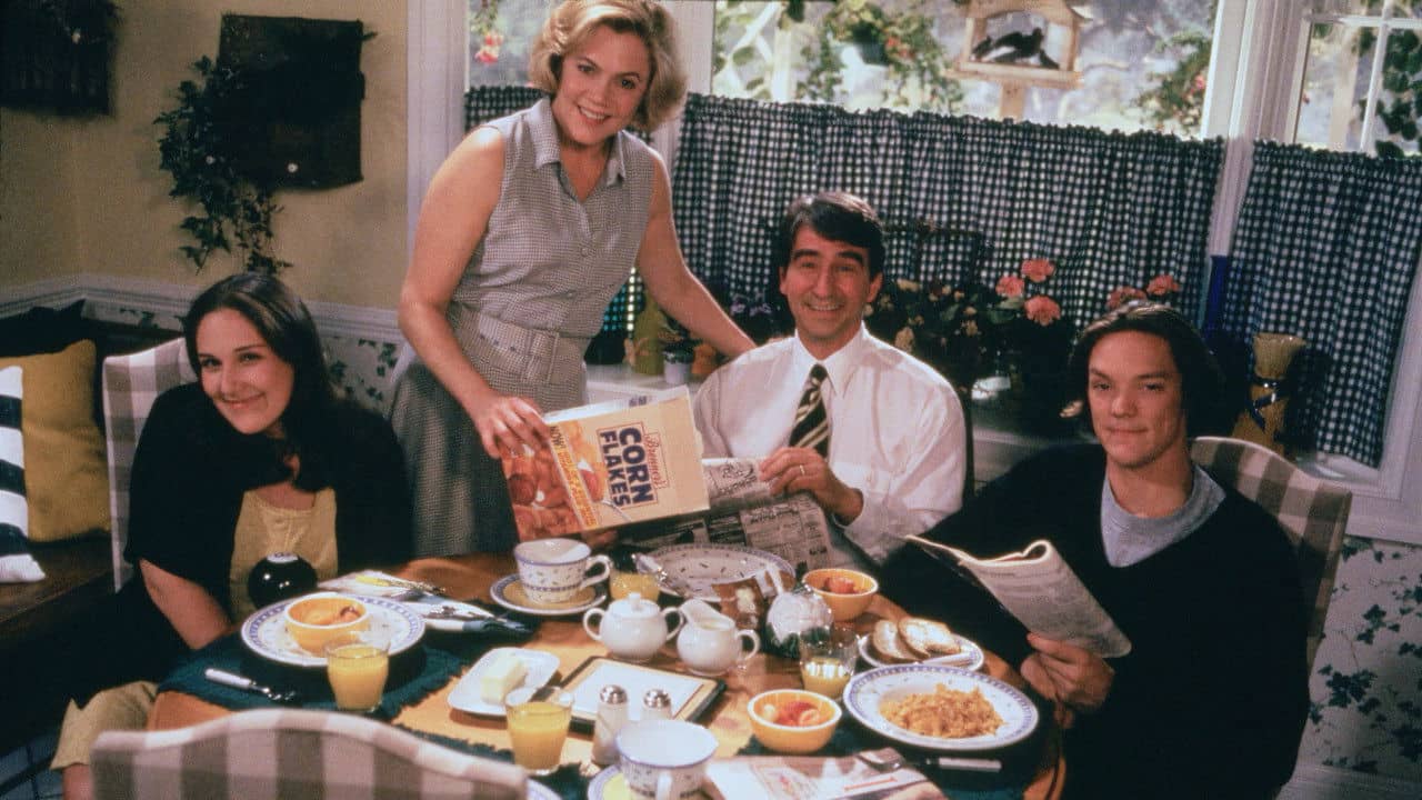 Serial Mom backdrop