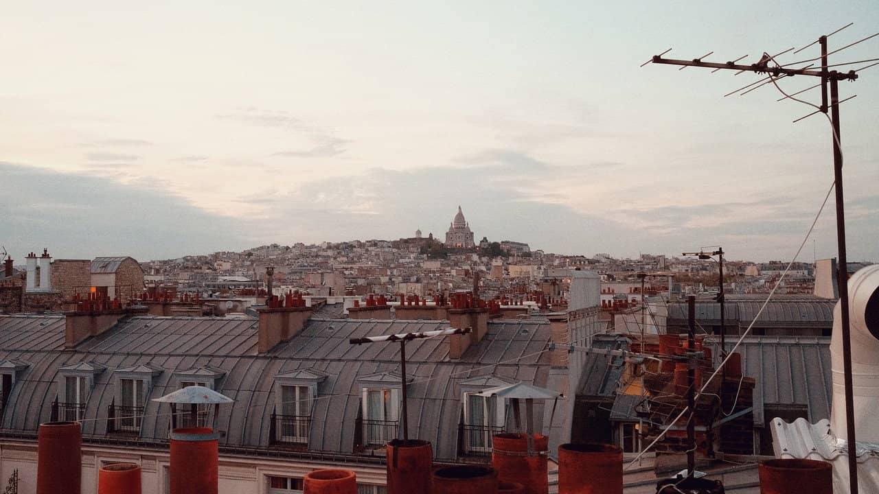 Fragments de nous backdrop