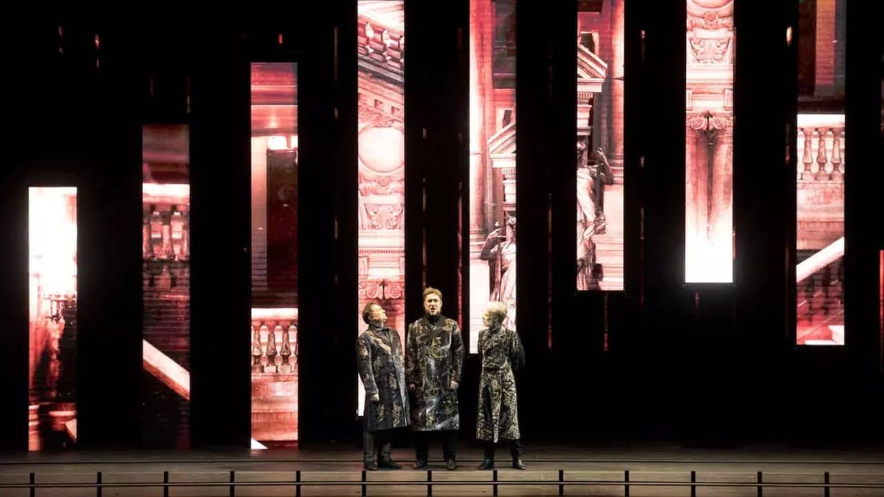 Francesconi: Trompe-la-Mort backdrop