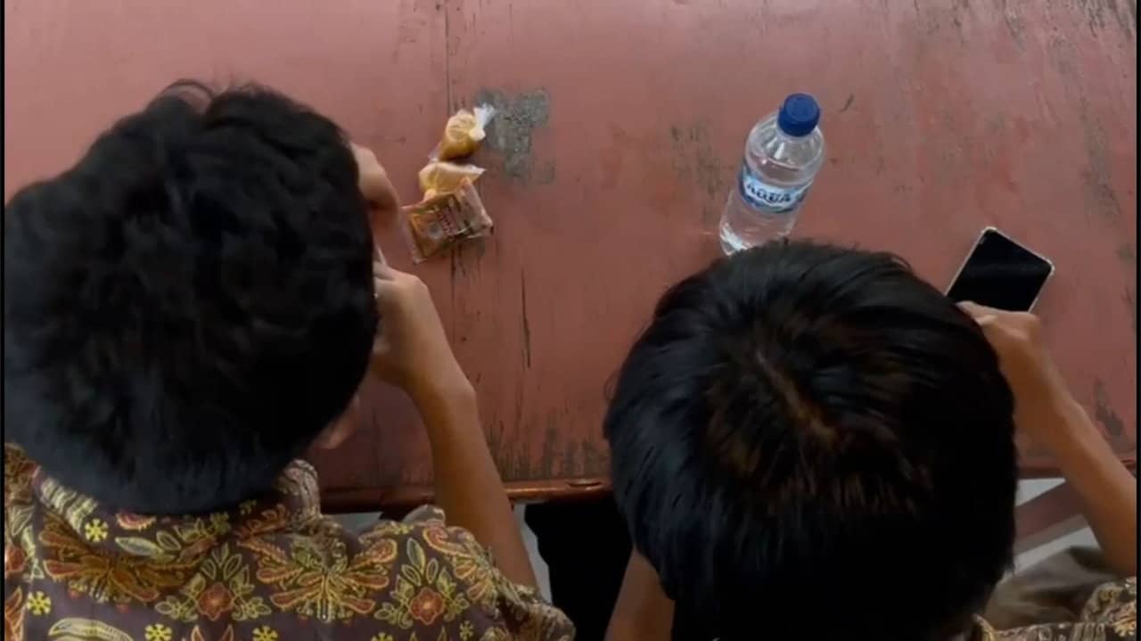 Beranjak Dewasa backdrop