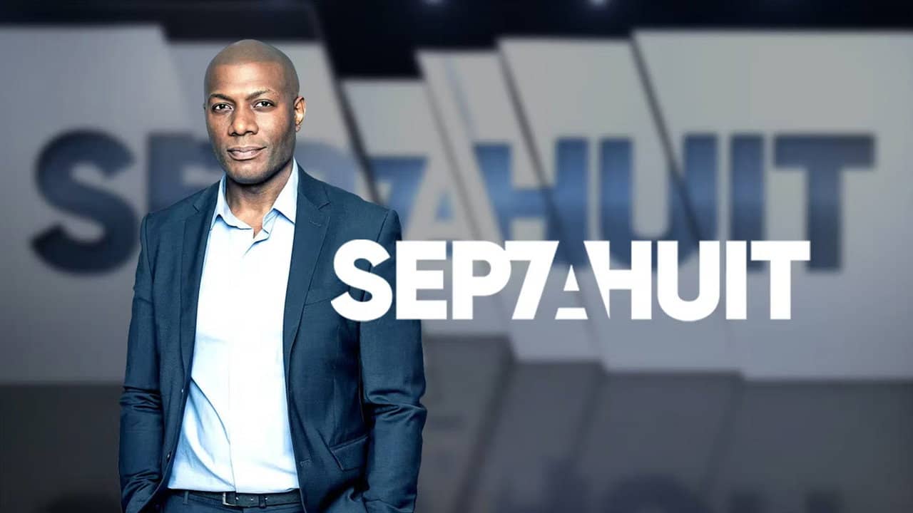 Sept à huit backdrop