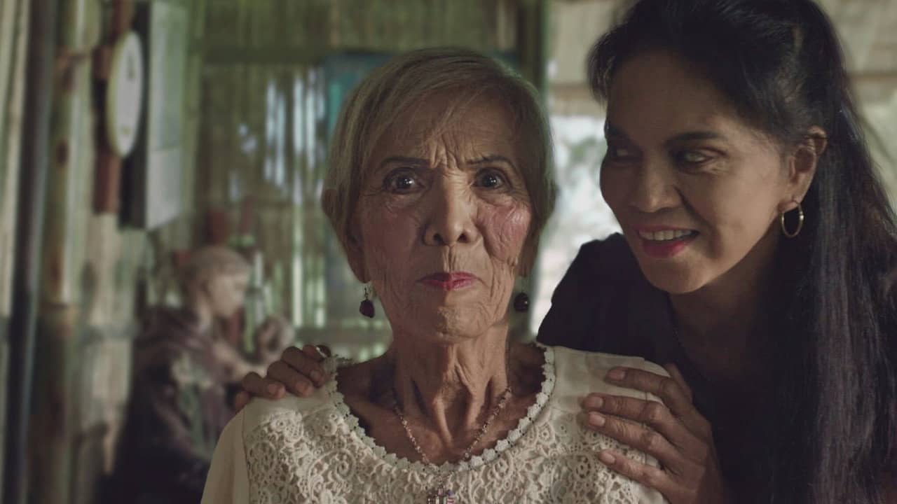 Lola Igna backdrop