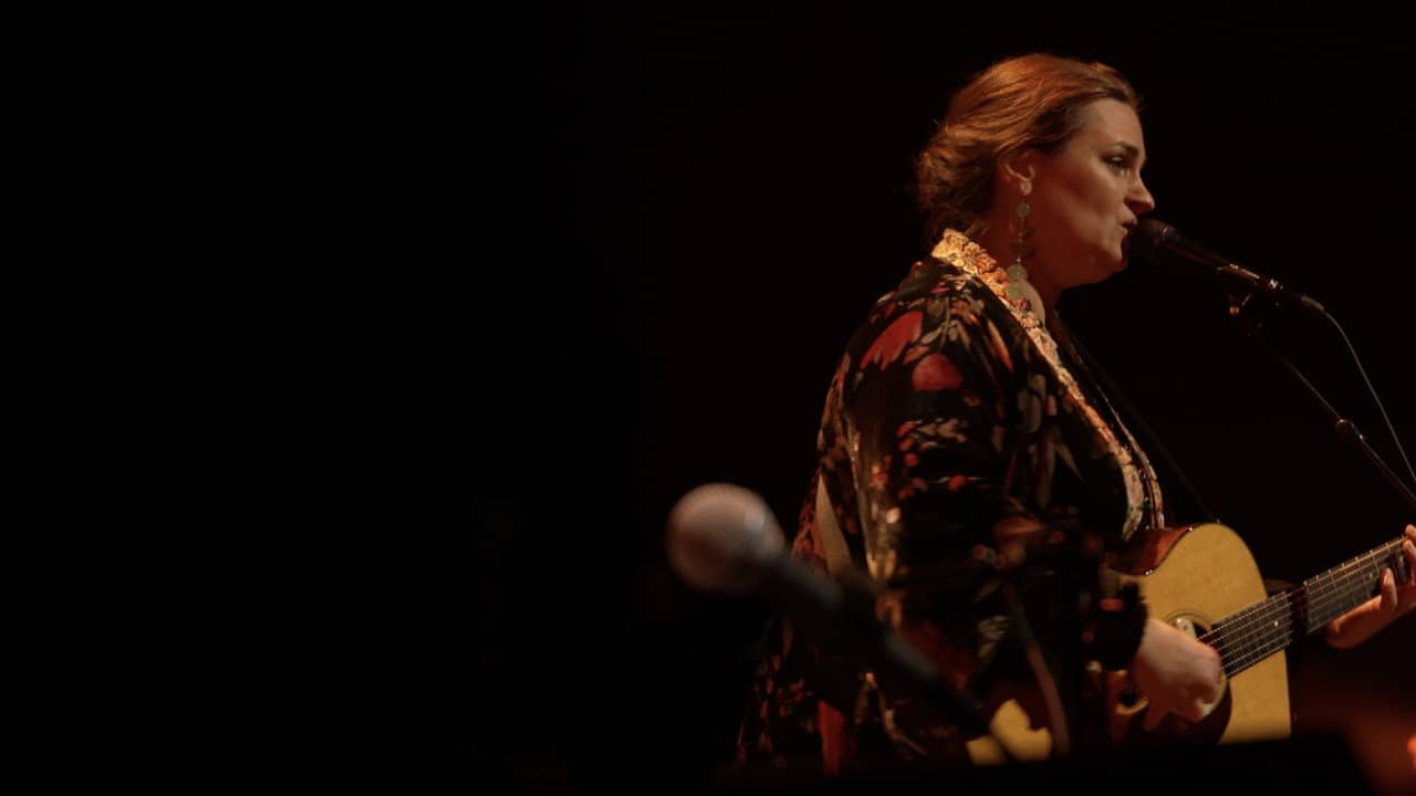 Madeleine Peyroux - Live In Bordeaux backdrop