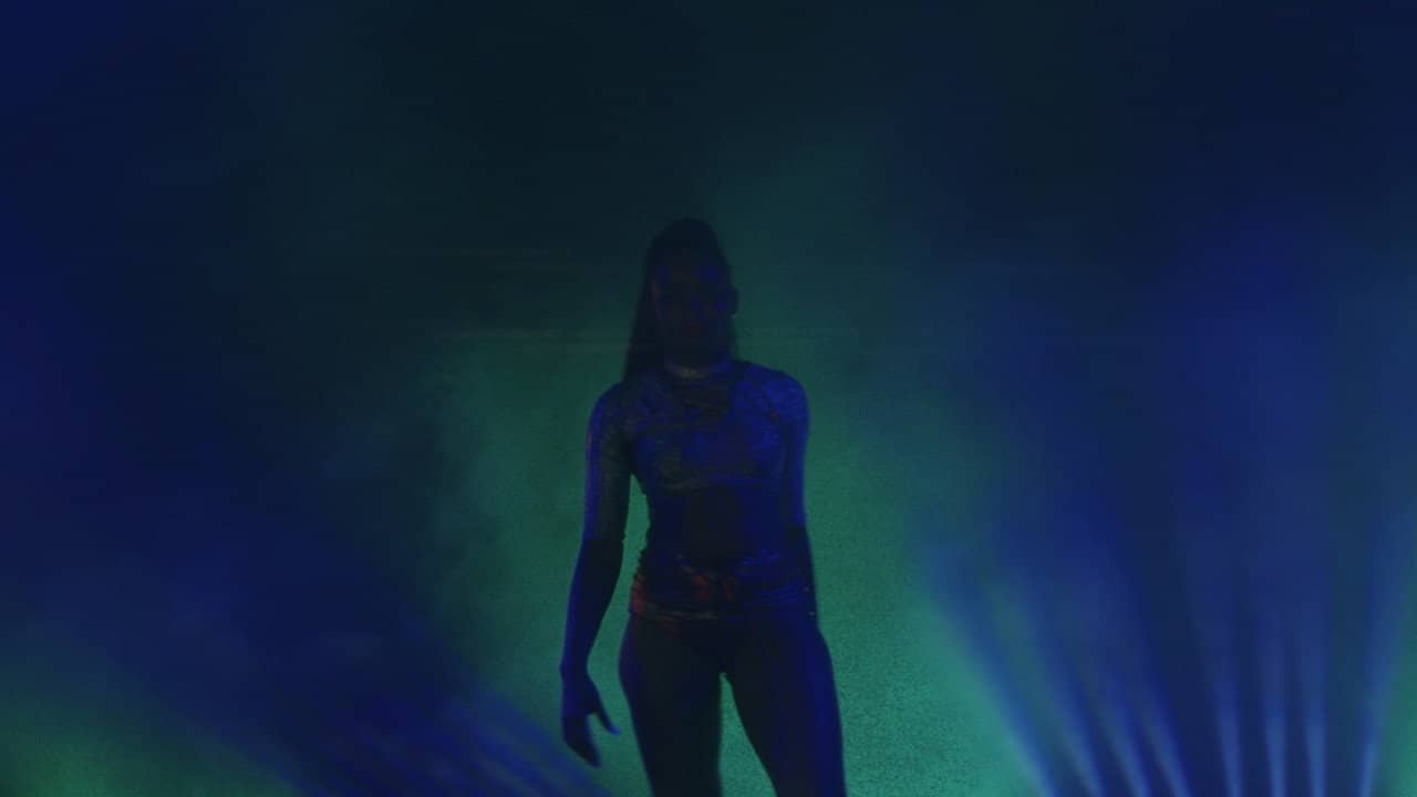 She Paradise backdrop