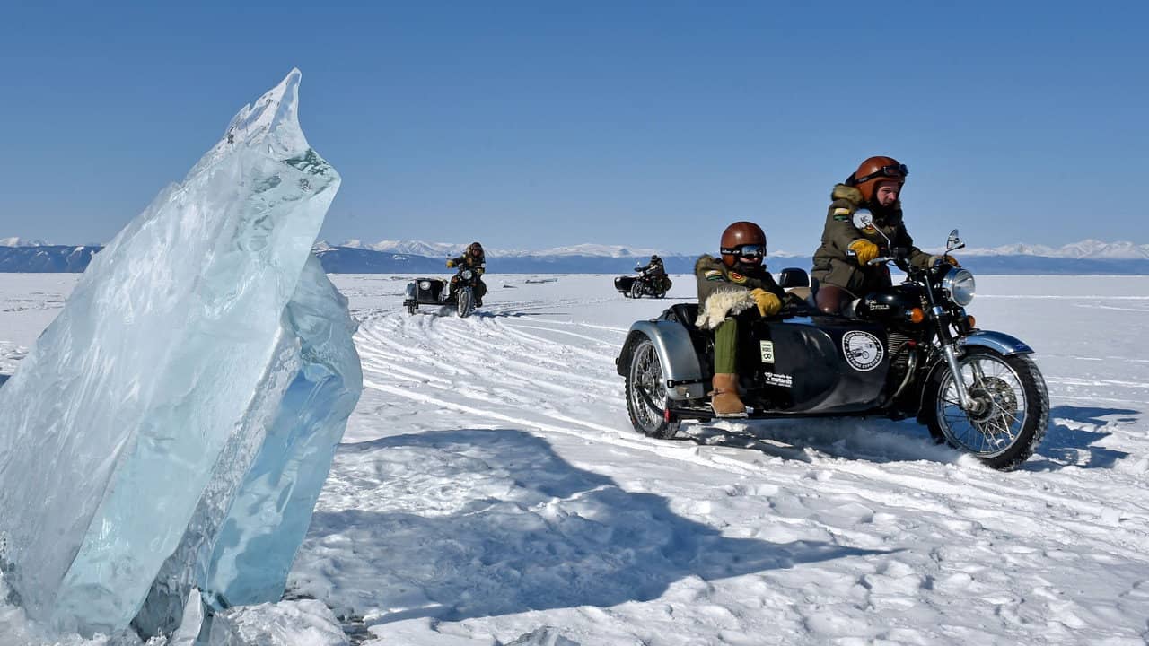 La voie des glaces backdrop