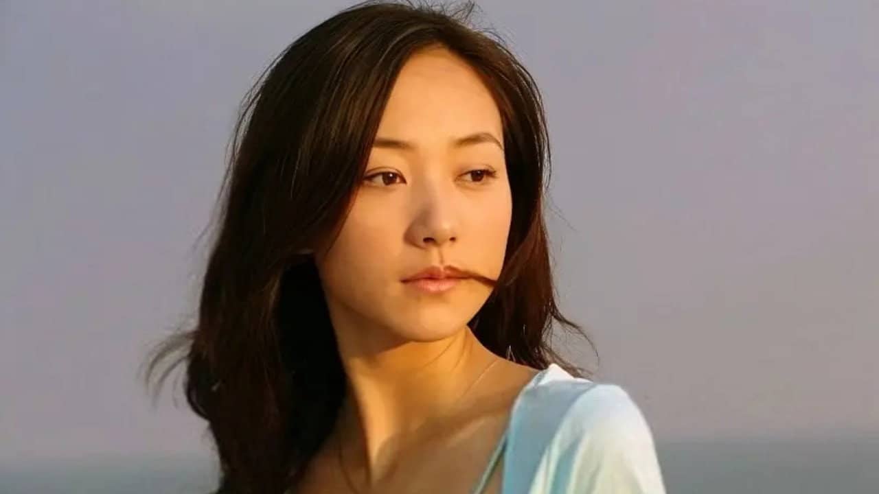 窗外有张脸 backdrop