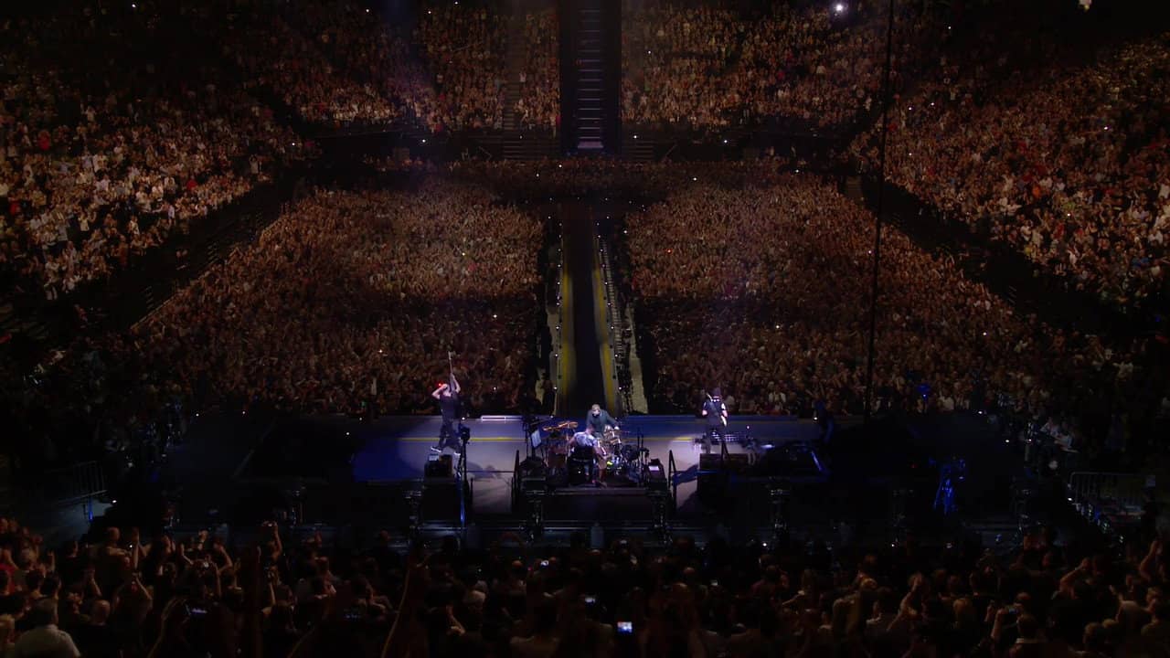 U2: iNNOCENCE + eXPERIENCE Live in Paris - 11/11/2015 backdrop