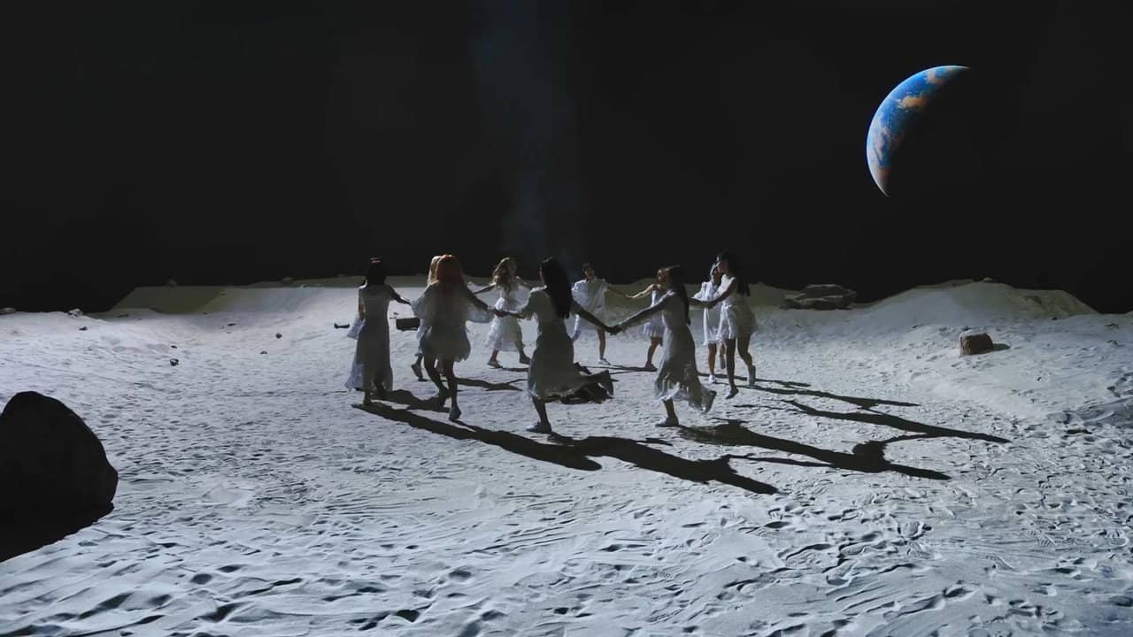 LOONA On Wave [LOONATHEWORLD : Midnight Festival] backdrop