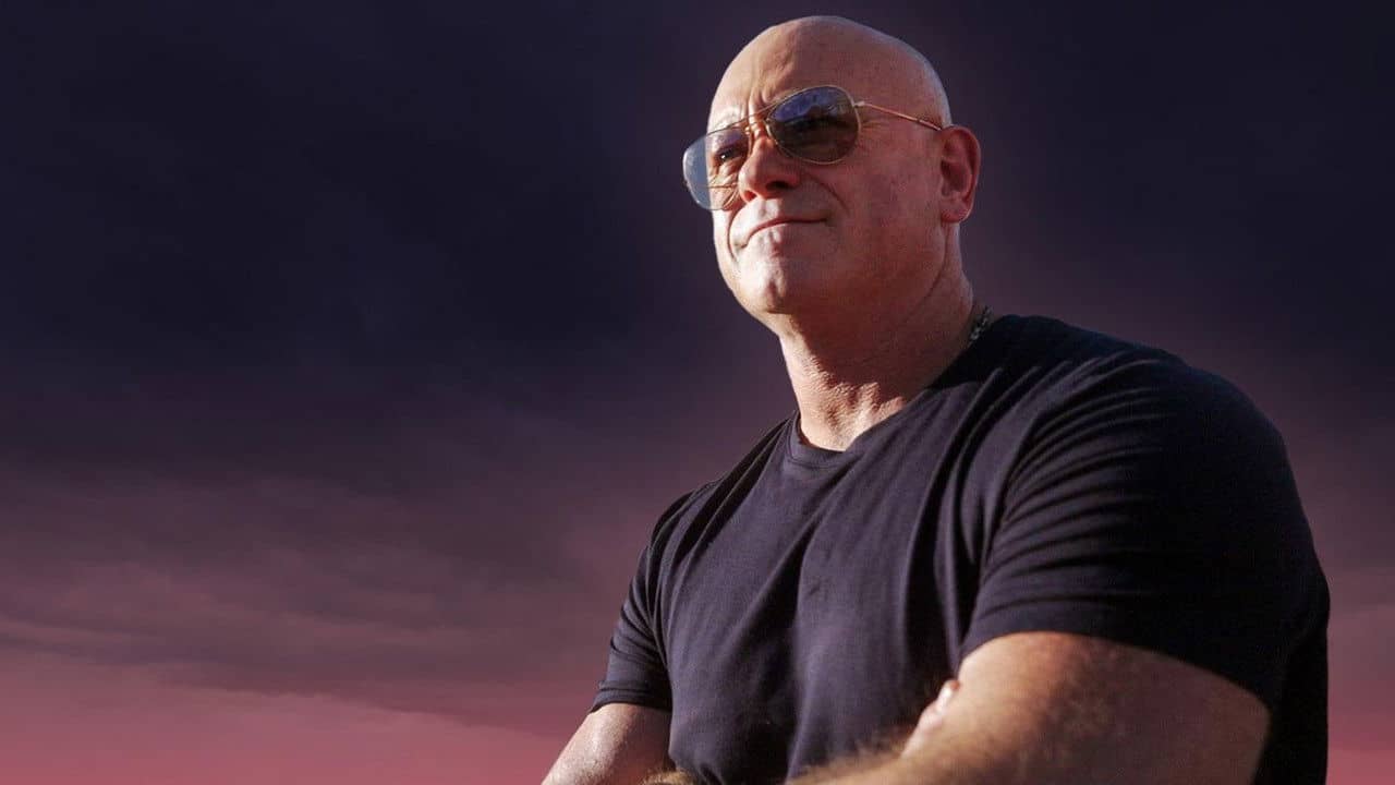 Searching For Michael Jackson’s Zoo With Ross Kemp backdrop