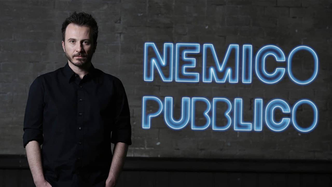 Nemico pubblico backdrop