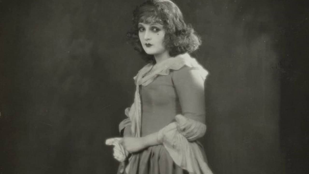Manon Lescaut backdrop