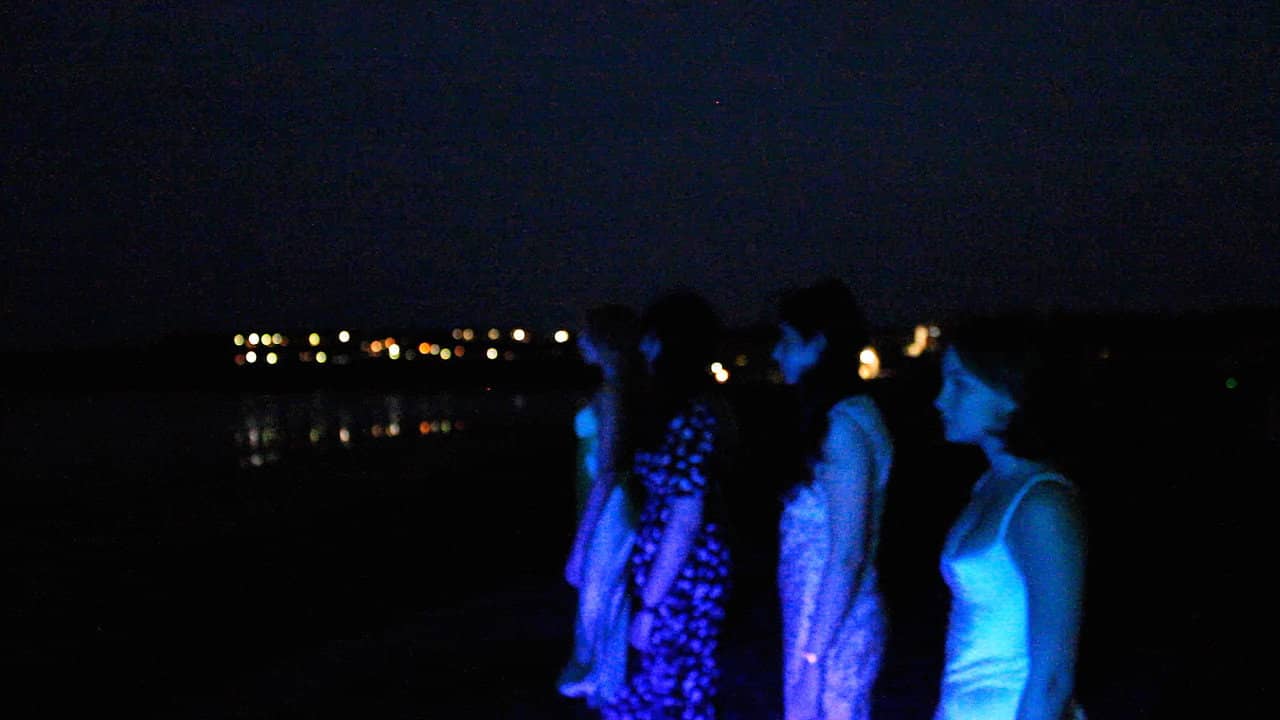 The Ridge Grave Girls backdrop