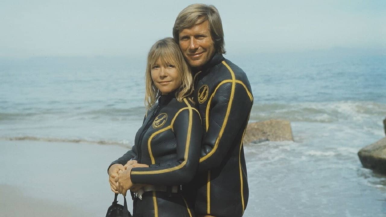 Deadly Jaws backdrop