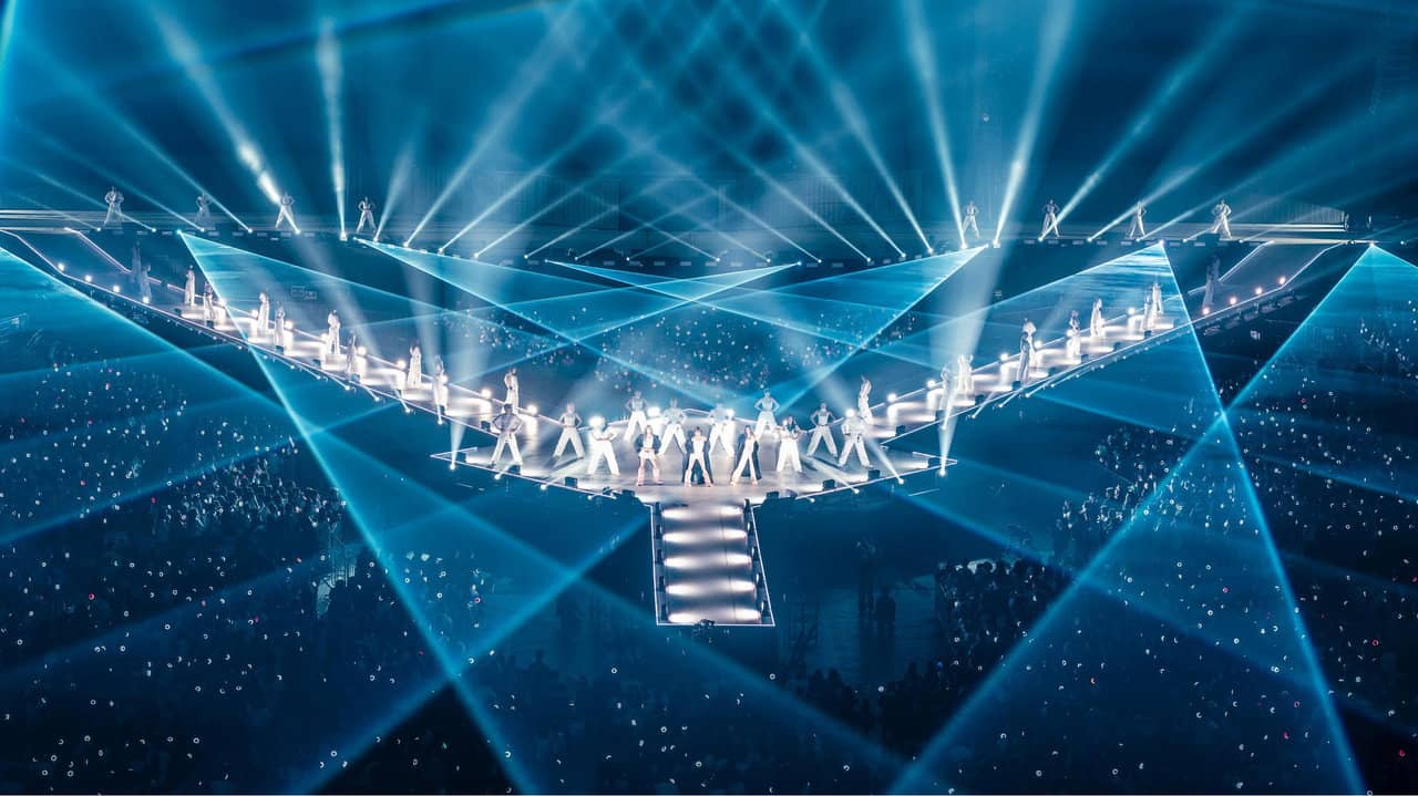 MISAMO JAPAN DOME TOUR 2024 “HAUTE COUTURE” backdrop
