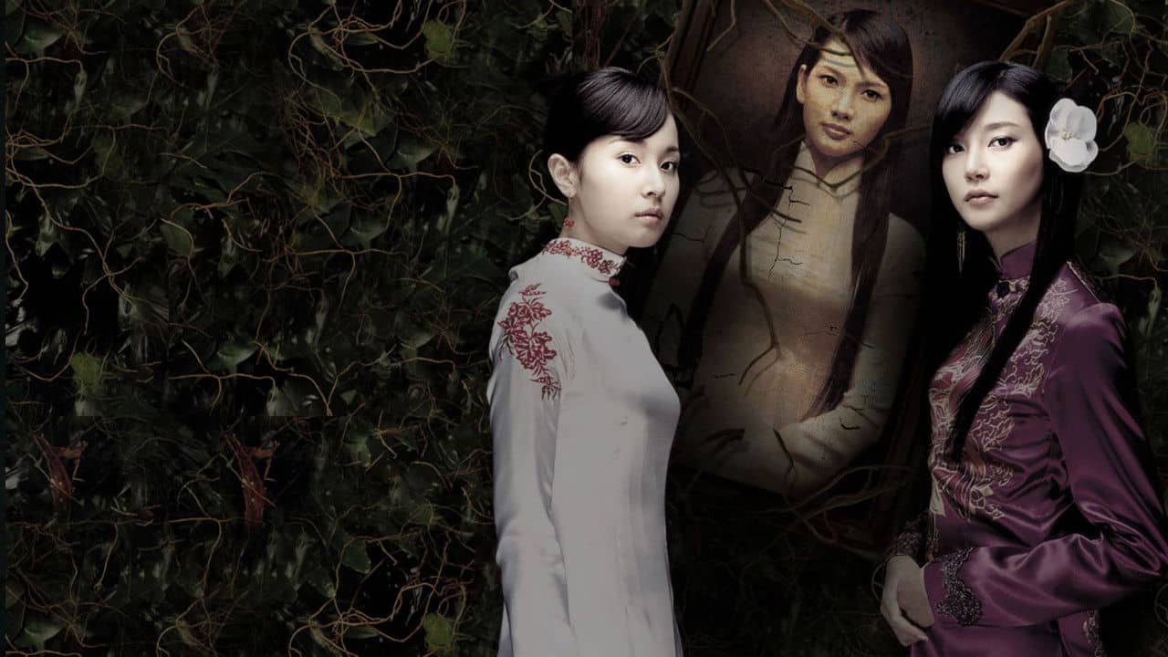 Muoi: The Legend of a Portrait backdrop