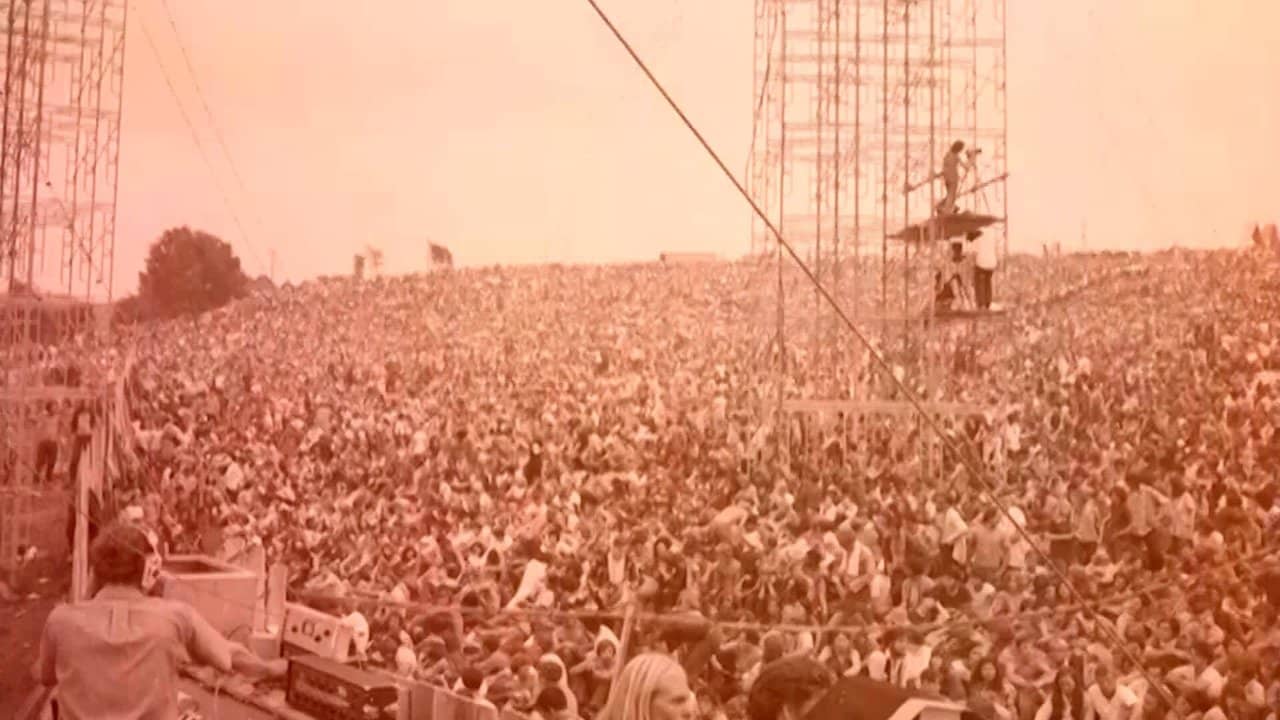 Creating Woodstock backdrop
