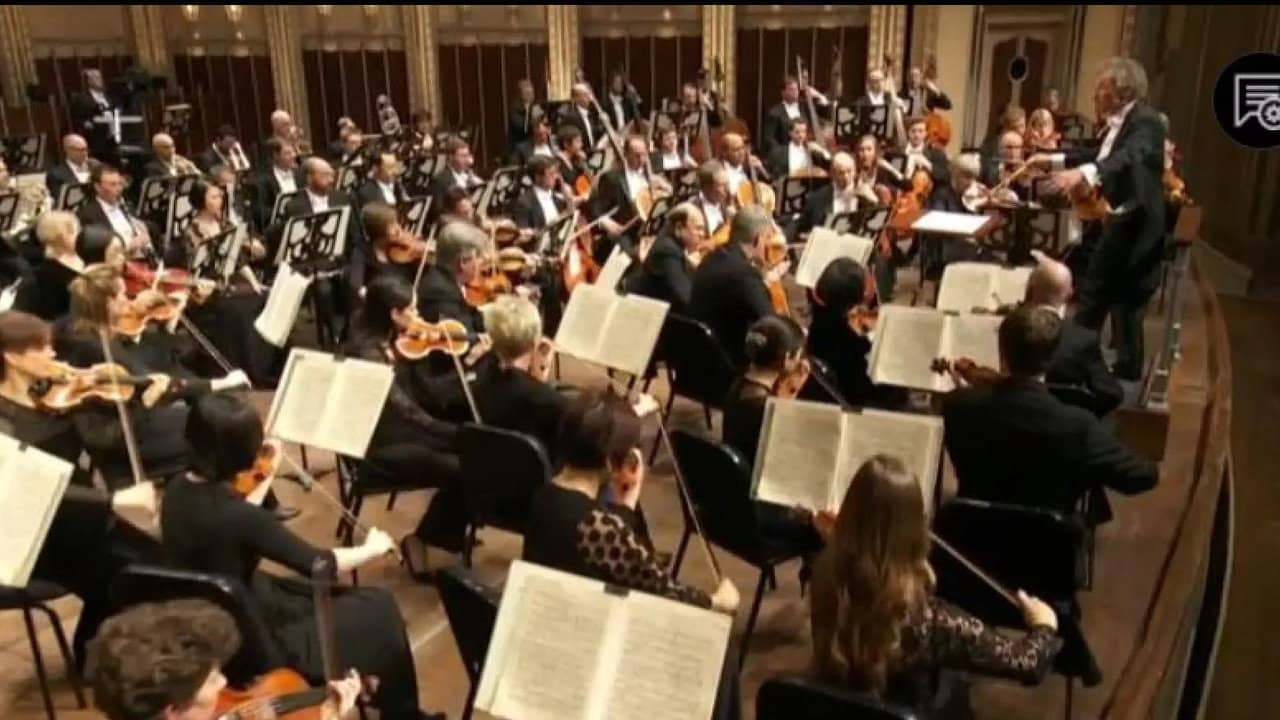 The Cleveland Orchestra Violins of Hope Concert backdrop