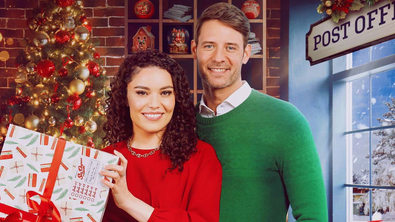 Six Degrees of Santa backdrop