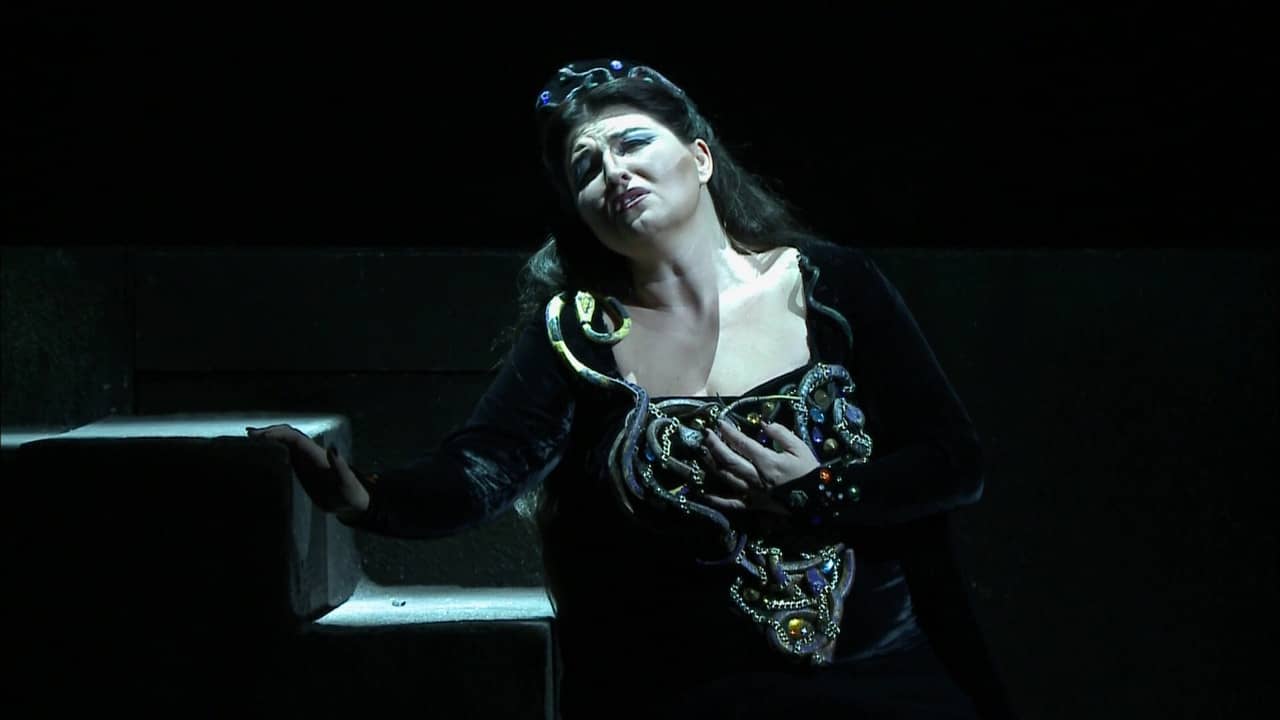 Verdi: Nabucco backdrop