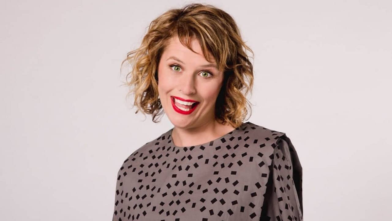 Anne Edmonds: That's Eddotainment backdrop